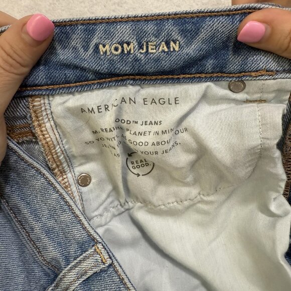 American Eagle Jeans Womens 4 Blue Distressed Mom Jean High Rise Ripped Denim - Picture 11 of 14